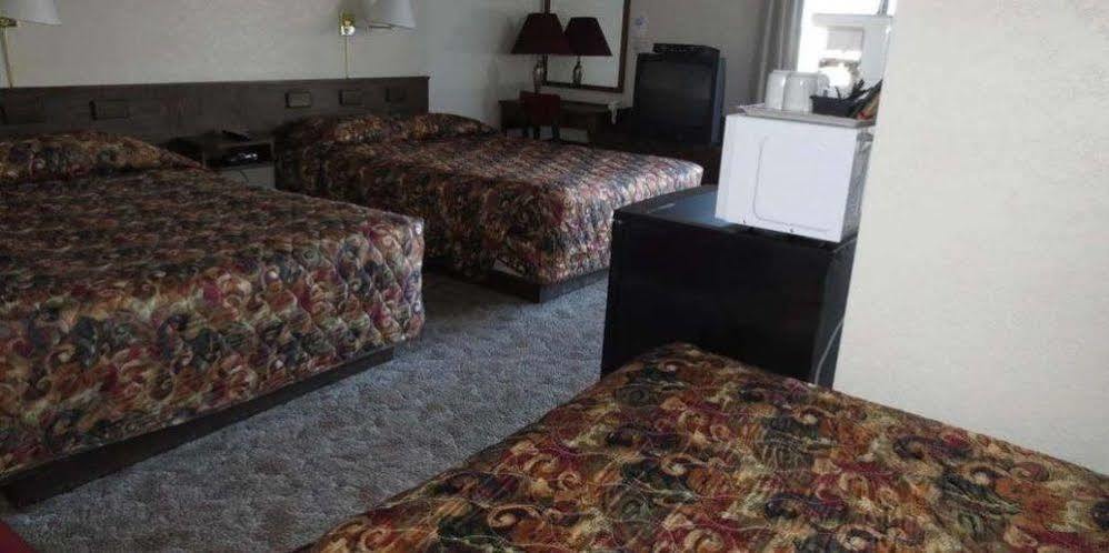 Imperial Motel Grand Forks Exterior foto
